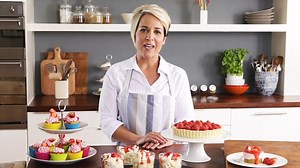 Video: Step-by-step guide to crowd-pleasing strawberry recipes | Daily Mail Online