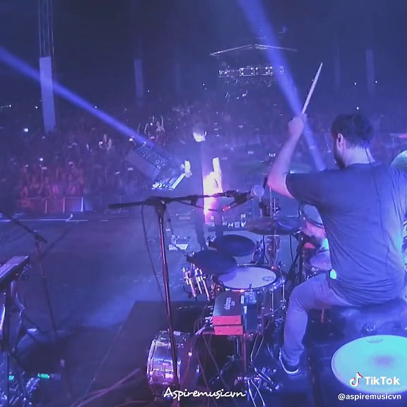 Midnight City Lyrics by M83