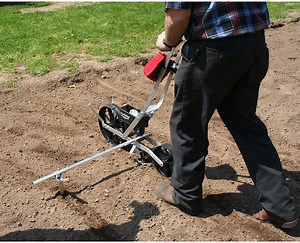 Top 10 Best Garden Seeder Reviews - Brand Review
