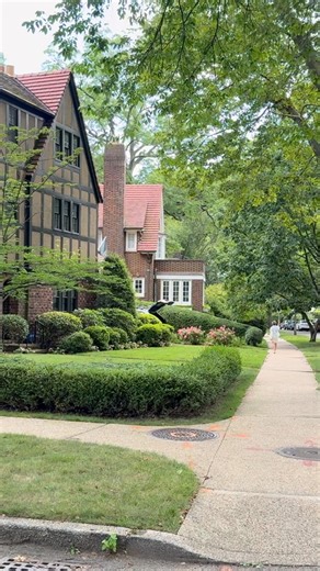 🏙️ Touring one of NYC’s most beautiful neighborhoods — Forest Hills, Queens! ✨ Quiet streets, charming homes, and so much character. 📺 Watch the full video on my channel now! #HiddenNYC #ForestHillsQueens #NYCWalks | Strolling The City