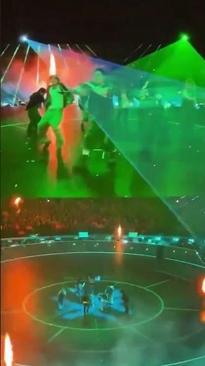 NO FANCHANT WILL EVER FANCHANT THE WAY MIC DROP FANCHANT FANCHANTS THE CROWD IS SO LOUD 🔥#bts
