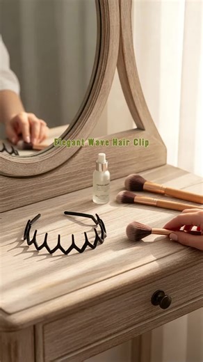 Women's Elegant Wave Tooth Design Hair Clip, Non-Slip Headband for Makeup and Daily Use, Durable Fashion Accessory for All Seasons #hairclip #hairpiece #teenhairstylist #wingirlhairreview #wigproducts #hairmusthaves #hairaccessorygoals #bridalaccessories #womenshairclip #weddingaccessories