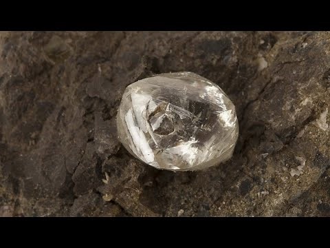 Diamant, de la Terre aux étoiles