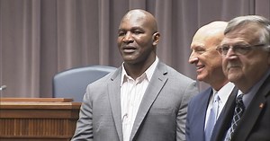 Boxing great Evander Holyfield now fighting crime, gangs
