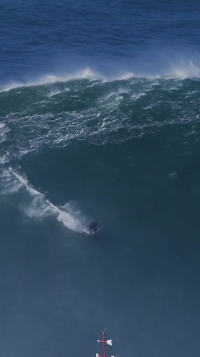 Record-Breaking Wave Surfed by Sebastian Steudtner