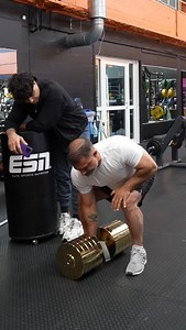 100K views · 872 reactions | Kan du lyfta den gyllene hanteln 160kg?#hissy | Hissy El Hissy | Facebook