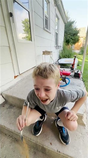 MegaQuest in the house!! Cinnamon challenge Win or Fail!!