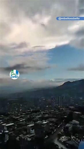 Mi Bello es bello on Instagram: "Captan en video extraño fenómeno luminoso desde el Cerro Quitasol Desde el Cerro Quitasol, en Bello, fue grabada una extraña estela luminosa que atravesó el cielo en dirección al sur del Valle de Aburrá. El video fue registrado por @milex.morales. El hecho ocurrió el pasado viernes 19 de septiembre en horas de la tarde y, hasta el momento, no cuenta con una explicación oficial. ¿Meteorito, satélite o simplemente un reflejo? 🤔 Las imágenes despiertan curiosidad y