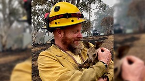 Woman sews joey pouches for orphaned baby kangaroos affected by Australian wildfires