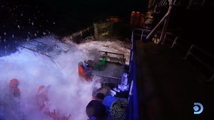 A polar vortex is coming 🥶 Watch #DeadliestCatch Tuesday at 8p on Discovery and streaming on discovery . Download and subscribe: http://discoverypl.us/2X8jmak | Deadliest Catch