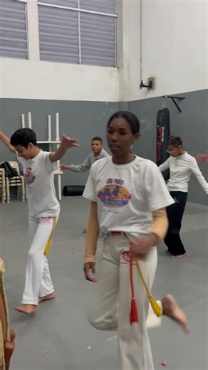Capoeira is really cool. #capoeira #tutorial #training