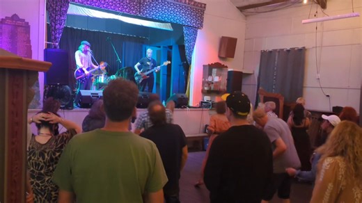 Cracking night at Blues on the Mountain last night with the Jesse Redwing Band. Nothing like a bit of Hendricks to finish the night! It's not too late to join us for tonight's show featuring Jeb Cardwell band (VIC) plus DINGO and friends and some very special Aria Award winning guests! Doors at 6pm, live music from 6.30pm with great food available from Dan's Jerk Joint, BYO drinks. Tix available at the door or online https://events.hunanitix.com/blues-on-the-mountain-weekender | Blues on the Mou