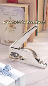 Add a special touch to your library with a personalized Bee Floral Design Book Embosser Stamp Set - the perfect birthday gift for bookworms and book lovers. | Callie Gifts