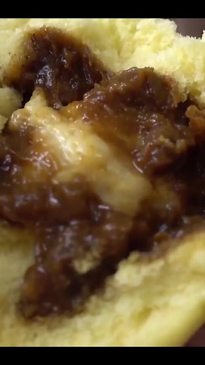 Shopping for lunch at a 7-11 in Japan | Strictly Dumpling