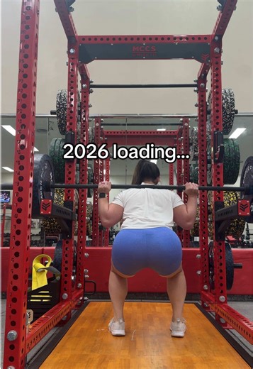 Goal for 2026: be the best version of myself 🏋🏽‍♀️ also not care what others think, i’m only competing against myself. #workoutmotivation #bigdawgs #meagainstme #girlswholift #gymtok