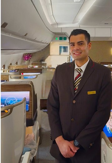 Emirates A350 Business Class: 1-2-1 vs 2-3-2 Layout
