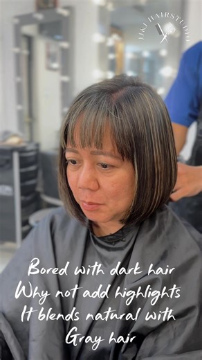 Bored with dark hair? Why not add highlights to level it up! It adds dimension, brightness, and perfectly blends gray hair for a more youthful, fresh look no harsh lines, just effortless beauty #HairHighlights #GrayHairBlending #DimensionalHair #colorhighlights #SalonTransformation