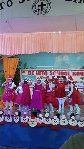 #christmas#christmassongs #danceperformance#explore#viral#explorepage#enjoyment#music#funny