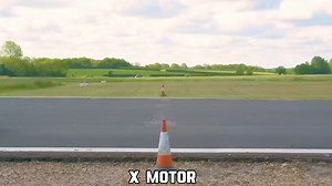 182K views · 3.8K reactions | Ferrari 488 Pista vs McLaren 720S vs Lamborghini Aventador SV  Nota: créditos carwow | X MOTOR | Facebook