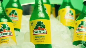 Jarritos - Mexican Soda Soft Drinks, Lime (17.7 oz, 524ml) 24 Bottles - Made with Real Cane Sugar - 0g Fat - Made in Mexico - Natural Flavor Soda Pop - Party & BBQ Beverages