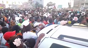 Imagens falam mais que milhões de palavras. O povo recebeu hoje o líder DSP de braços abertos. Mais um momento histórico na política da Guiné-Bissau. É a certeza de que a escolha pelo PAI - Terra Ranka já está feita e será confirmada nas urnas. | PAIGC 2023