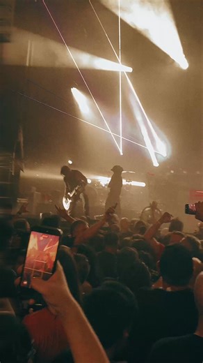 Smashing up Warfield to end a massive summer of shows, respect to everyone we've seen on the road this year. We'll see you in the UK in April! Video - @jonny.rios | The Prodigy