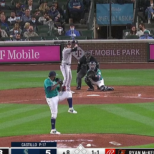 Seth Beer homered in his first career big league at-bat. Welcome to the show. 👏 | MLB