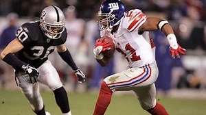 Tiki Barber 95-yard run against Oakland in 2005