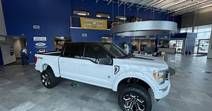 Experts predict car prices will come down in 2023