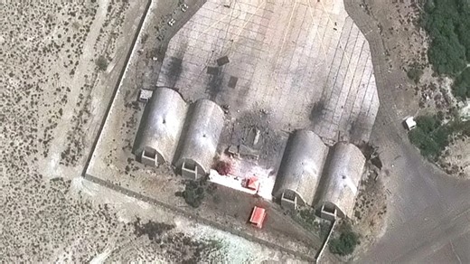 卫星图像显示伊朗空袭造成的破坏