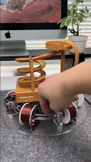 Perpetual motion machine achieved by increasing magnetic energy