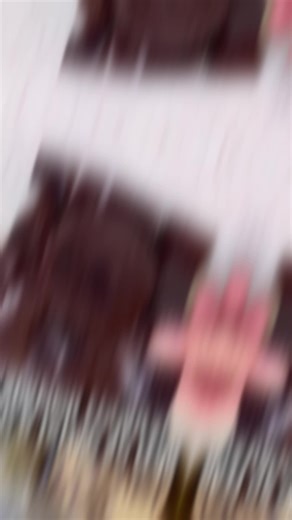 Explore Vintage Can Openings: Retro Satisfaction