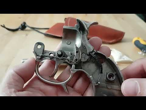 Internal workings of the vintage Hubley Texan Junior toy cap gun