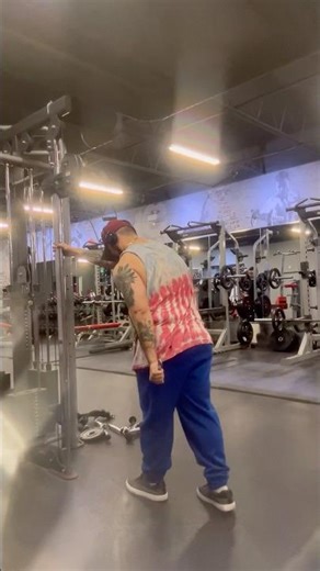 TRICEP KICKBACKS (CABLE) May 1/26💪🏼￼#shorts #triceps #gym