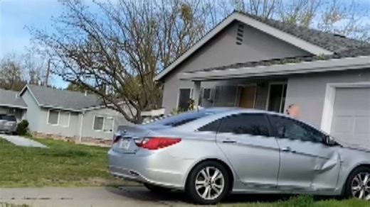 When a couple has a problem with city workers entering their yard to fix their neighbor's plumbing, the nasty neighbors start throwing punches. #NeighborhoodWars | A&E