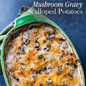 948K views · 570 reactions | Mushroom Gravy Scalloped Potatoes are crazy good. Make it, devour it and you'll be forever hooked! RECIPE: https://bestrecipebox.com/mushroom-gravy-scalloped-potatoes/ | Best Recipe Box | Facebook