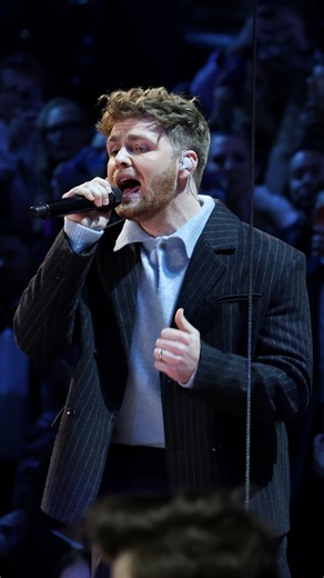 #AlexWarren revealed he had some technical issues during his #Grammys performance, but everyone thinks he still crushed it! | Access