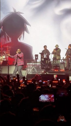 Feel Good Inc. Live in Glasgow.