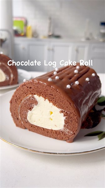 U-Taste Kitchen | Chocolate Log Cake Roll Recipe linked in my bio. #chocolatelogcake #cakeroll #rollcake #softcake #fluffycake #desserts #recipe #baking... | Instagram