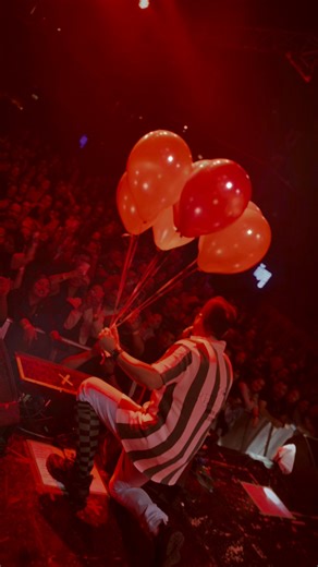 Gracias Mood Live 😎 Gracias Neuquén 🙌🏼 Vivimos una noche Espectacular 🤡 . . . #caligaris | Los Caligaris