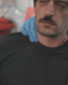 To dopiero akcja ratunkowa! Defibrylator, chaos i pościg policyjny przez las... 🚨💥 📺 #PolicjantkiiPolicjanci Nowe odcinki o 19:00 w #Czwórka | Policjantki i policjanci - serial