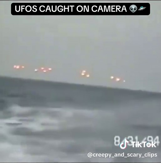1994 UFO FOOTAGE #UFO #ALIEN #alien #extraterrestrial #SCARY #scarytiktoks #scarytiktok #scarycomp #scarythings #scaryvideo #scaryyy #creepy #creepyclips #creepy_clips #terrorparanornal #fyp #FYP #fypシ #horrortiktok #