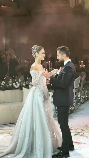 Congratulations to the beautiful @nagihankaynak on her wedding! The bride looked like a real princess in her off-the-shoulder wedding gown @zuhairmuradmariage #ZuhairMuradMariage #ZMBride #tutfey #wedding #bride #weddingstyle | Tutfey