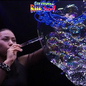 How many bubbles can you count here? | Gazillion Bubble Show | Facebook