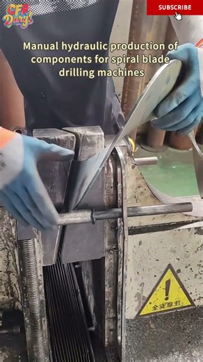 Manual hydraulic production of components for spiral blade drilling machines