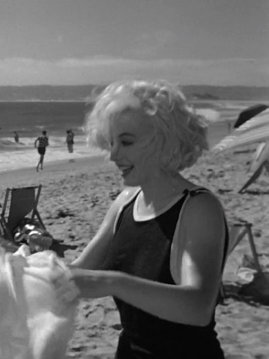 Marilyn Monroe Era: 60's Hollywood Glamour and Sugar Sweetness