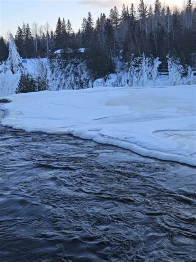 Brian Perić | 1986 Toyota Slumber Queen winter Canadian road expedition Alberta, Saskatchewan, Manitoba, and Ontario exploring Atikokan region yesterday... | Instagram