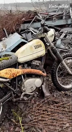Restoration of Vintage bike Yamaha XT500 (1976) | Abandoned Dirt Legend → Back to Life