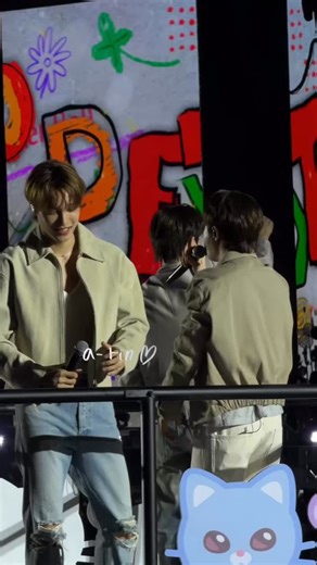 𝕎𝔸𝕀𝕋 𝕆ℕ 𝕂𝔸𝕀 ❤️‍🔥 🌊 🐻💛 | Today’s pretty cupcake at SMT live bangkok 🥹💛 his sparkly eyes . . . . Credit as watermarked/owners | Instagram