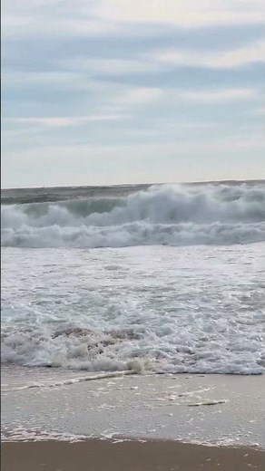 Intense waves on Cape Cod during Hurricane Erin